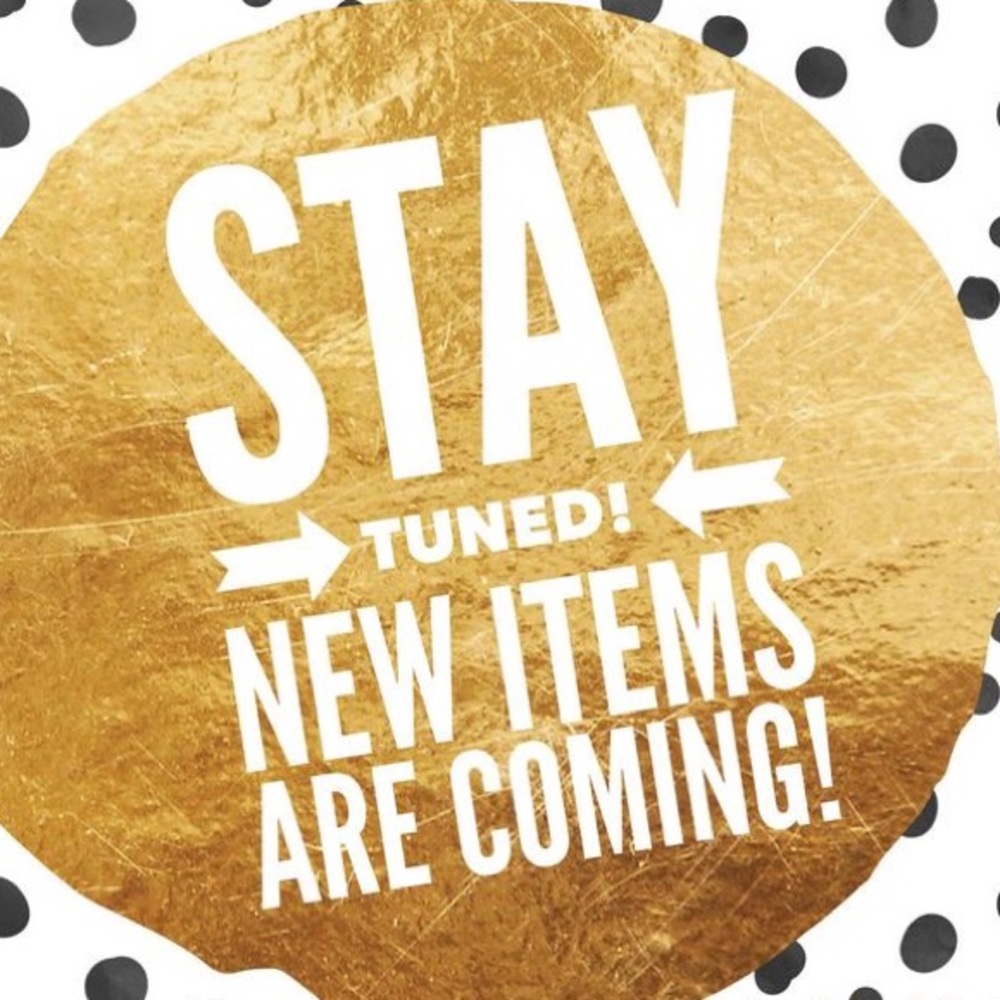 PRADA, CHANEL, Brahmin, Jewelry, Michael Kors  & much more! 💝